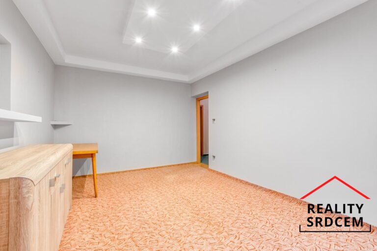 mikita-roman-realitni-makler-frydek-mistek-pronajem-byt