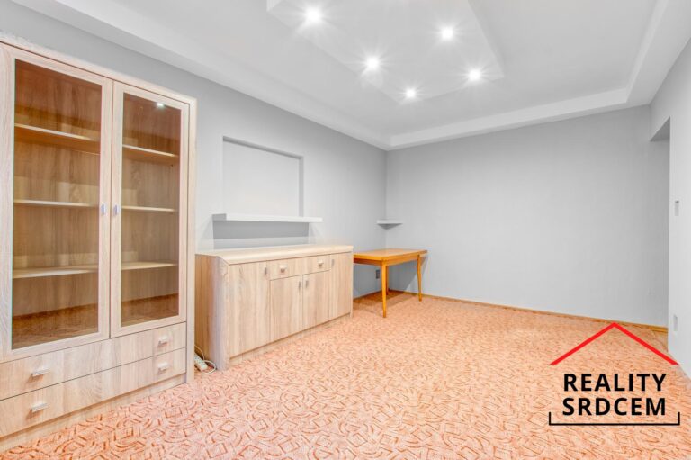 mikita-roman-realitni-makler-frydek-mistek-pronajem-byt