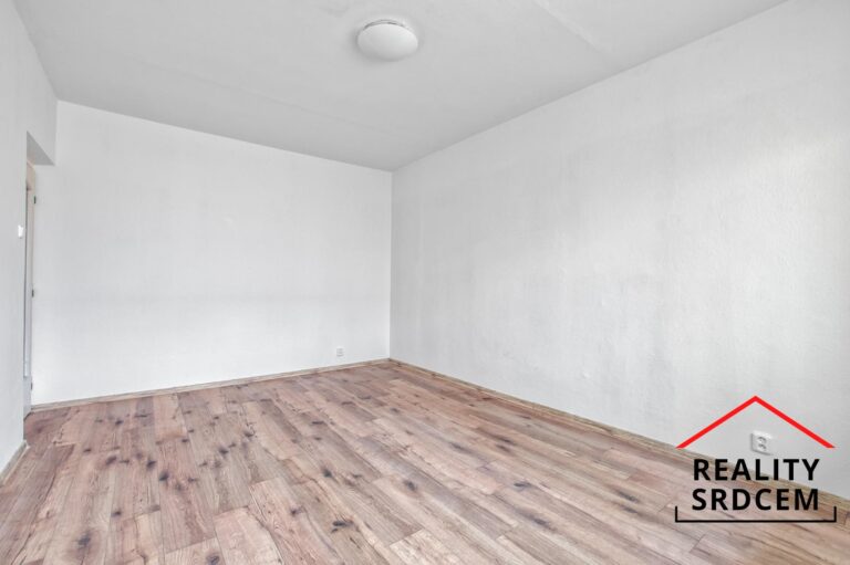 mikita-roman-realitni-makler-frydek-mistek-pronajem-byt