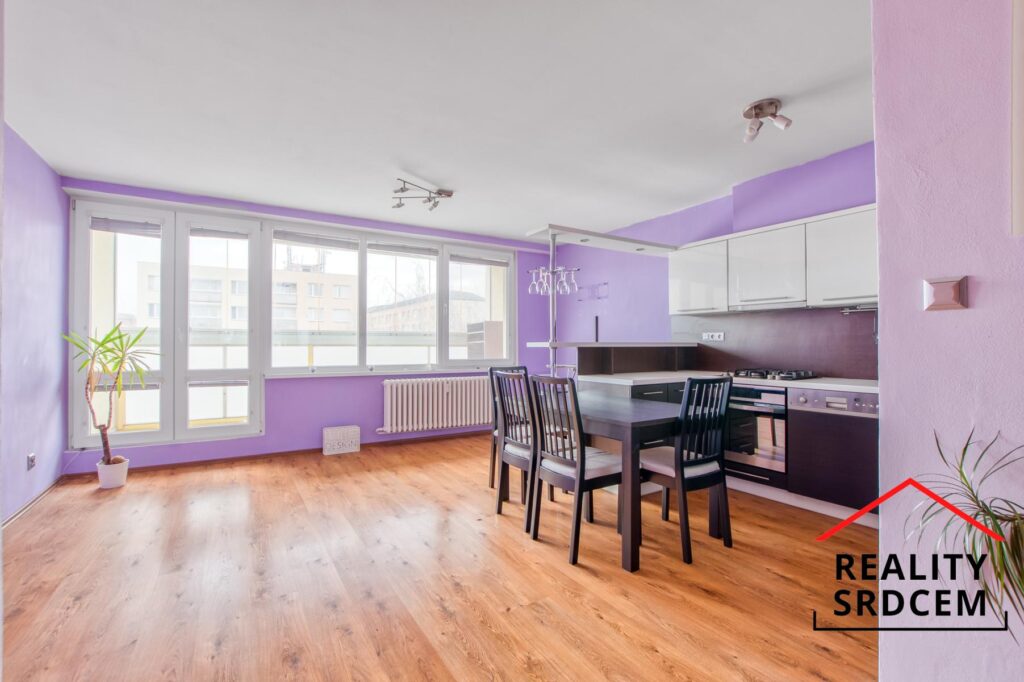 Michal-Lesnak-realitni-makler-prodej-pronajem-nemovitosti-realitni-kancelar-delame-reality-srdcem-re