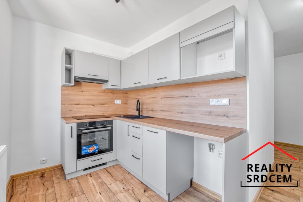 Michal-Lesnak-realitni-makler-prodej-pronajem-nemovitosti-realitni-kancelar-delame-reality-srdcem-1