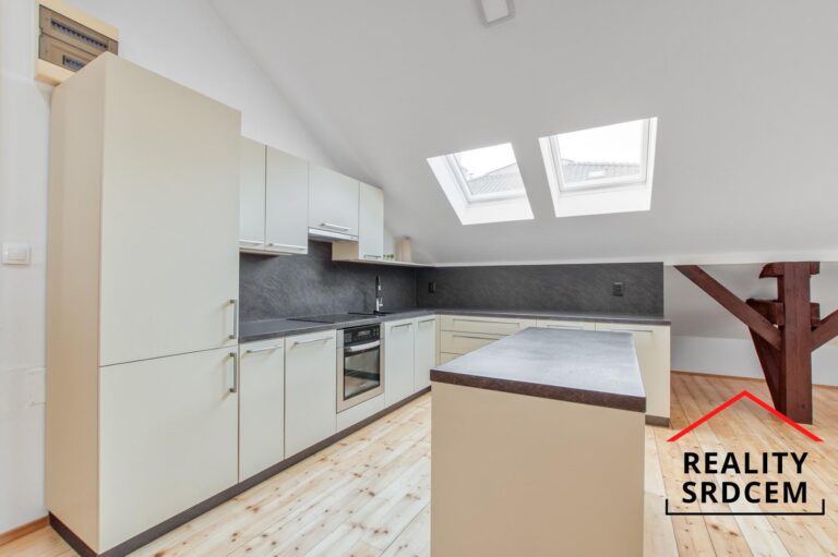 Michal-Lesnak-profesionalni-realitni-makler-Ostrava-prodej-pronajem-nemovitosti-realitni-kancelar