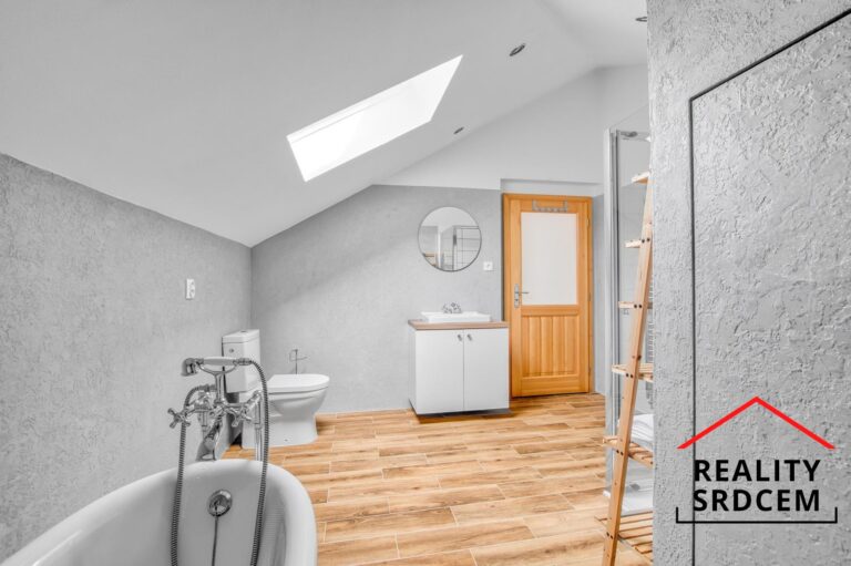 Michal-Lesnak-profesionalni-realitni-makler-Ostrava-prodej-pronajem-nemovitosti-realitni-kancelar