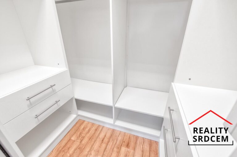 mikita-roman-realitni-makler-frydek-mistek-pronajem-byt