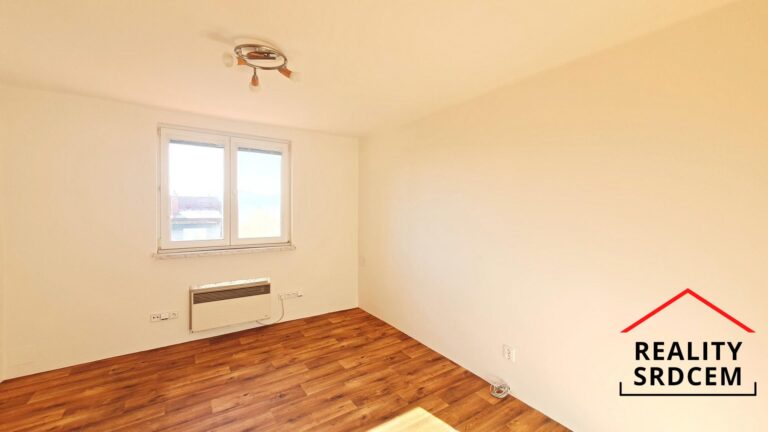 mikita-roman-realitni-makler-frydek-mistek-pronajem-podkrovni-byt