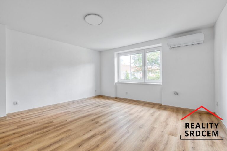 Michal-Lesnak-profesionalni-realitni-makler-prodej-pronajem-nemovitosti-MS-kraj-RK-delame-reality-sr