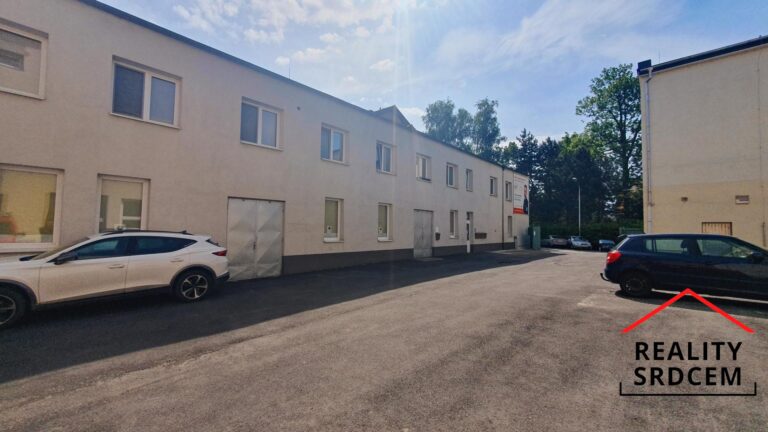 mikita-roman-realitni-makler-frydek-mistek-pronajem-skladovaci-prostory