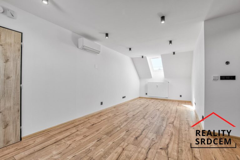 Michal-Lesnak-profesionalni-realitni-makler-pronajem-prodej-sprava-nemovitosti-MS-kraj-DELAME-REALIT