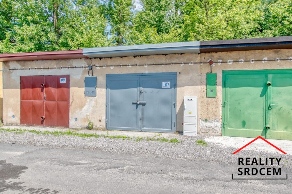 Pronájem garáže/21 m2 na ul. Sportovní, Karviná – Nové město