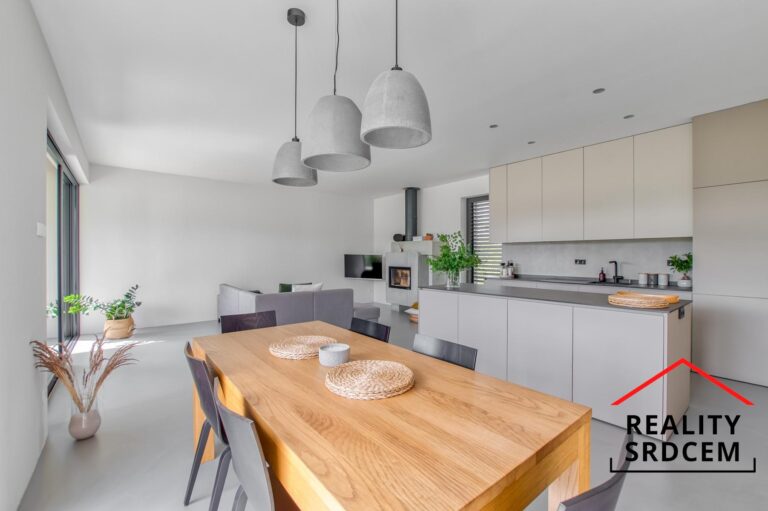 mikita-roman-realitni-makler-przno-frydlant-nad-ostravici-pronajem-novostavba-rodinny-dum