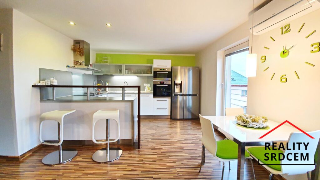 mikita-roman-realitni-makler-frydek-mistek-pronajem-podkrovni-byt