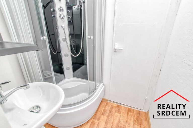 mikita-roman-realitni-makler-frydek-mistek-pronajem-byt