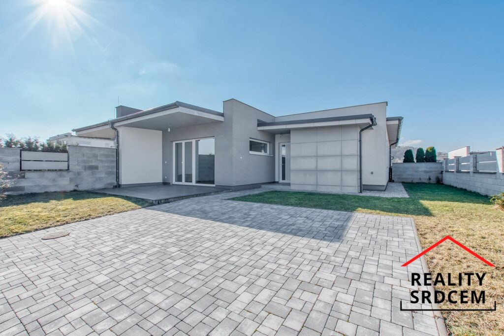 mikita-roman-realitni-makler-sviadnov-frydek-mistek-pronajem-rodinny-dum