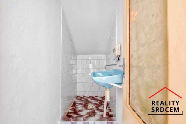 mikita-roman-realitni-makler-trinec-pronajem-nebytove-prostory