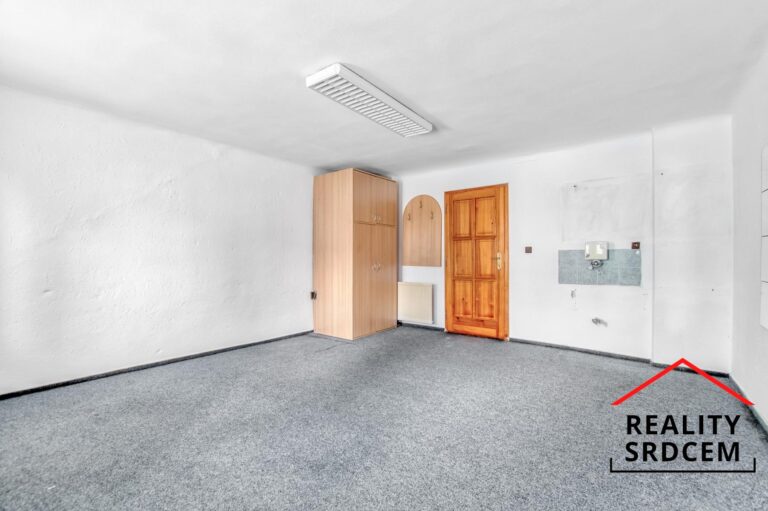 mikita-roman-realitni-makler-trinec-pronajem-nebytove-prostory