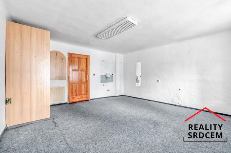 mikita-roman-realitni-makler-trinec-pronajem-nebytove-prostory