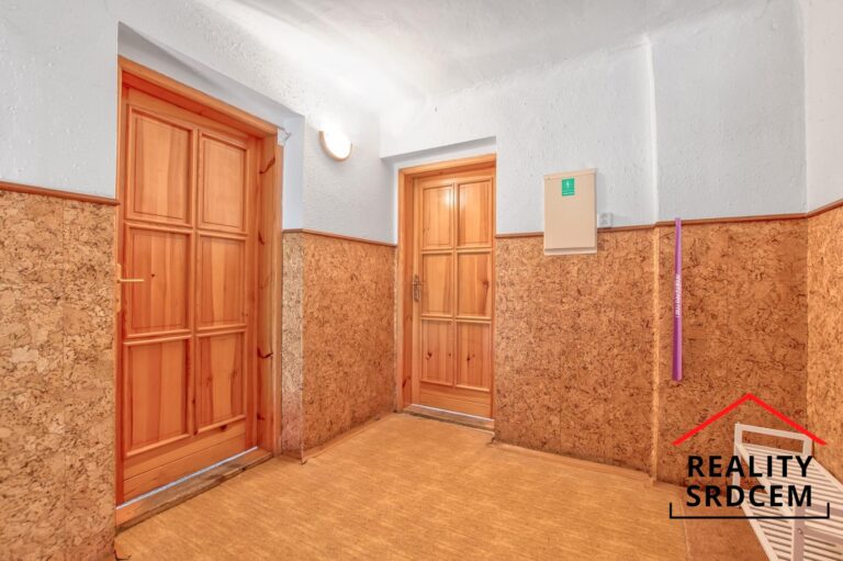 mikita-roman-realitni-makler-trinec-pronajem-nebytove-prostory