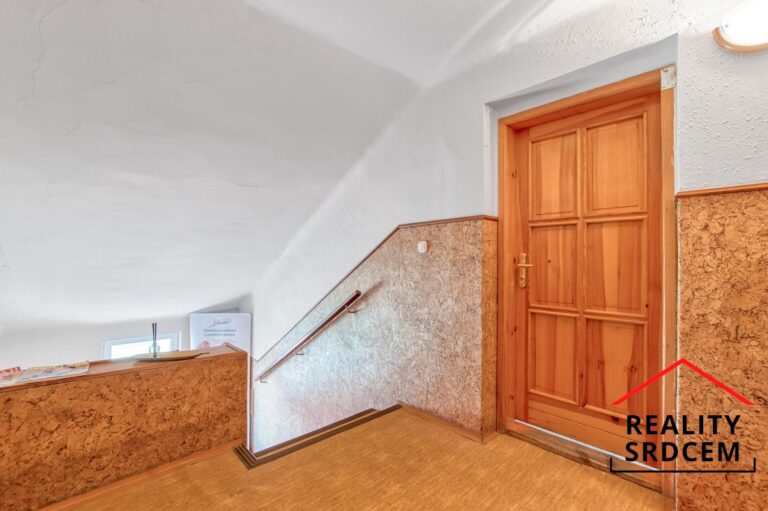 mikita-roman-realitni-makler-trinec-pronajem-nebytove-prostory