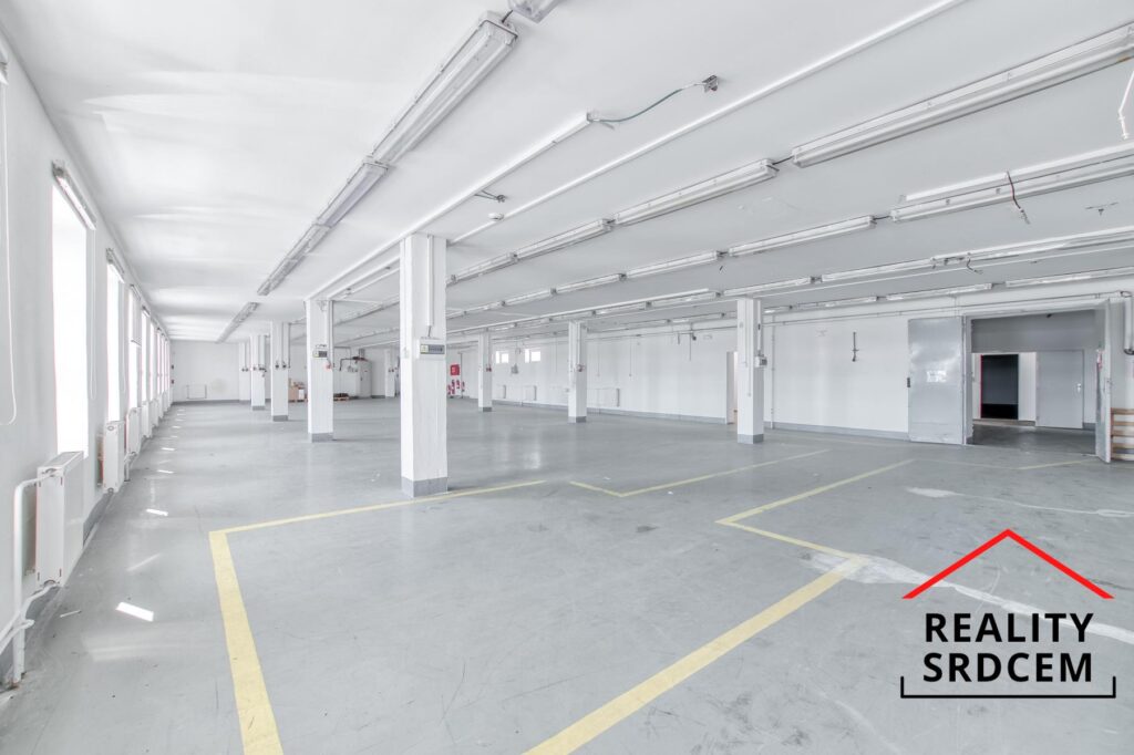 Pronájem skladovacích, výrobních prostor 613 m2 s nákladním výtahem, Opava-Předměstí
