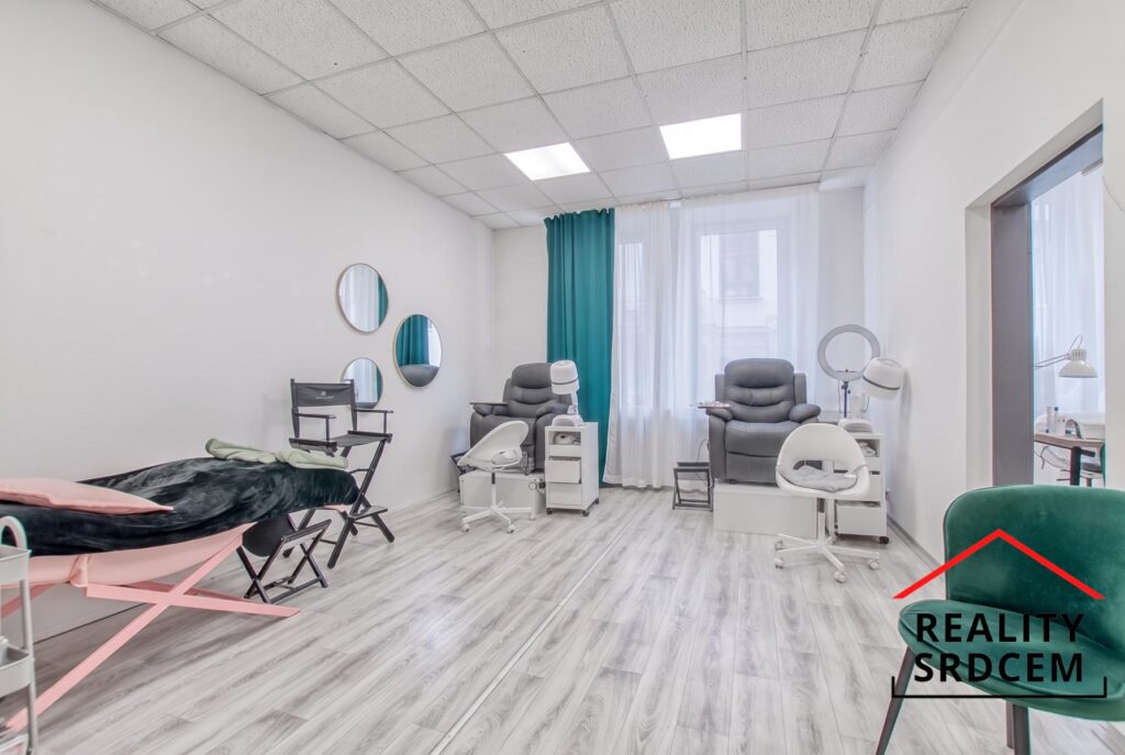 Katerina-Pavlu-realitni-makler-prodej-pronajem-nemovitosti-realitni-kancelar-delame-reality-srdcem-O