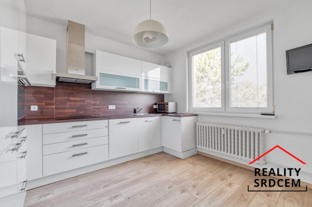 Pronájem bytu 3+1 s lodžií, 80 m2, ul. Gen. Píky, Ostrava