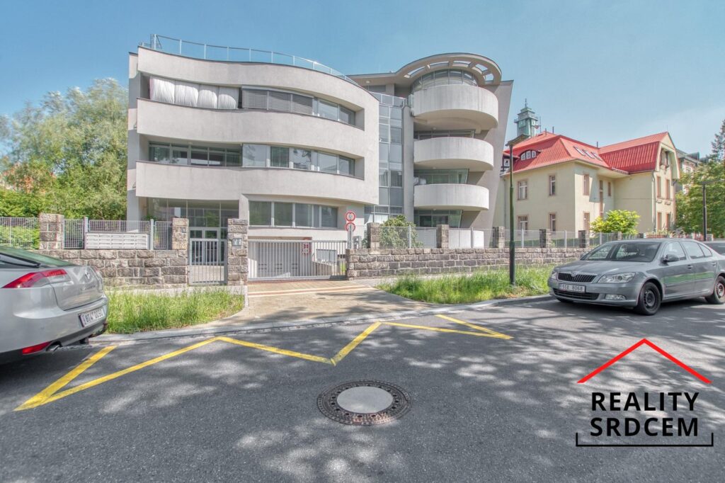 Prodej moderního bytu 3+kk, 138 m2 + terasa, balkóny a parkování, rezidence Améba, Ostrava