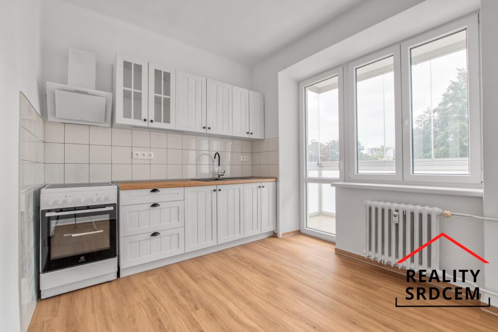 Prodnájem nově zrekonstruovaného bytu 1+1 s lodžií, 45 m2, ul. Nálepkovo náměstí, Ostrava-Poruba